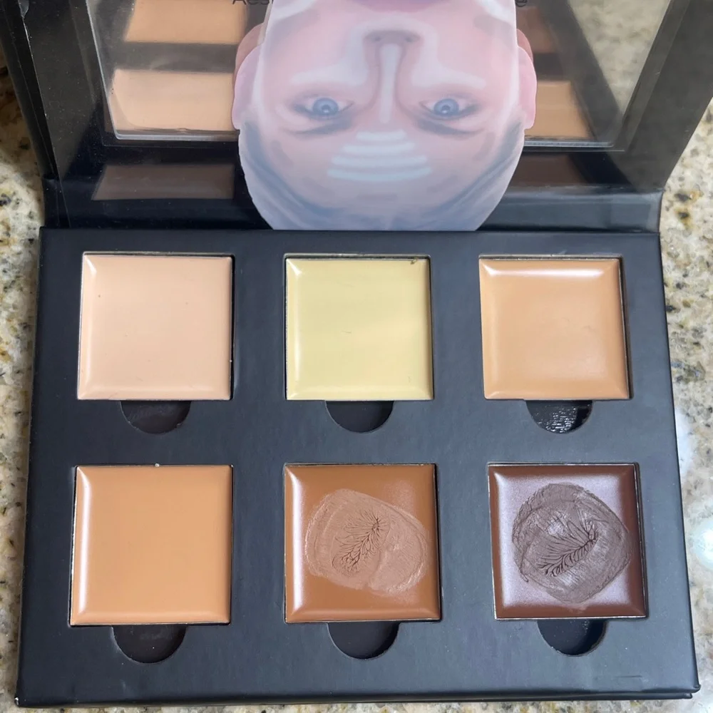 Aesthetica Contour Series Cream Creme Bronzer Brightening Palette